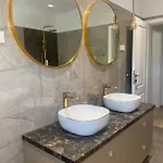 Lux Suite In Split- Jacuzzi&Gym&More Διαμέρισμα Σολίν