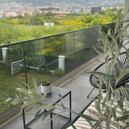 Διαμέρισμα Lux Suite In Split- Jacuzzi&Gym&More